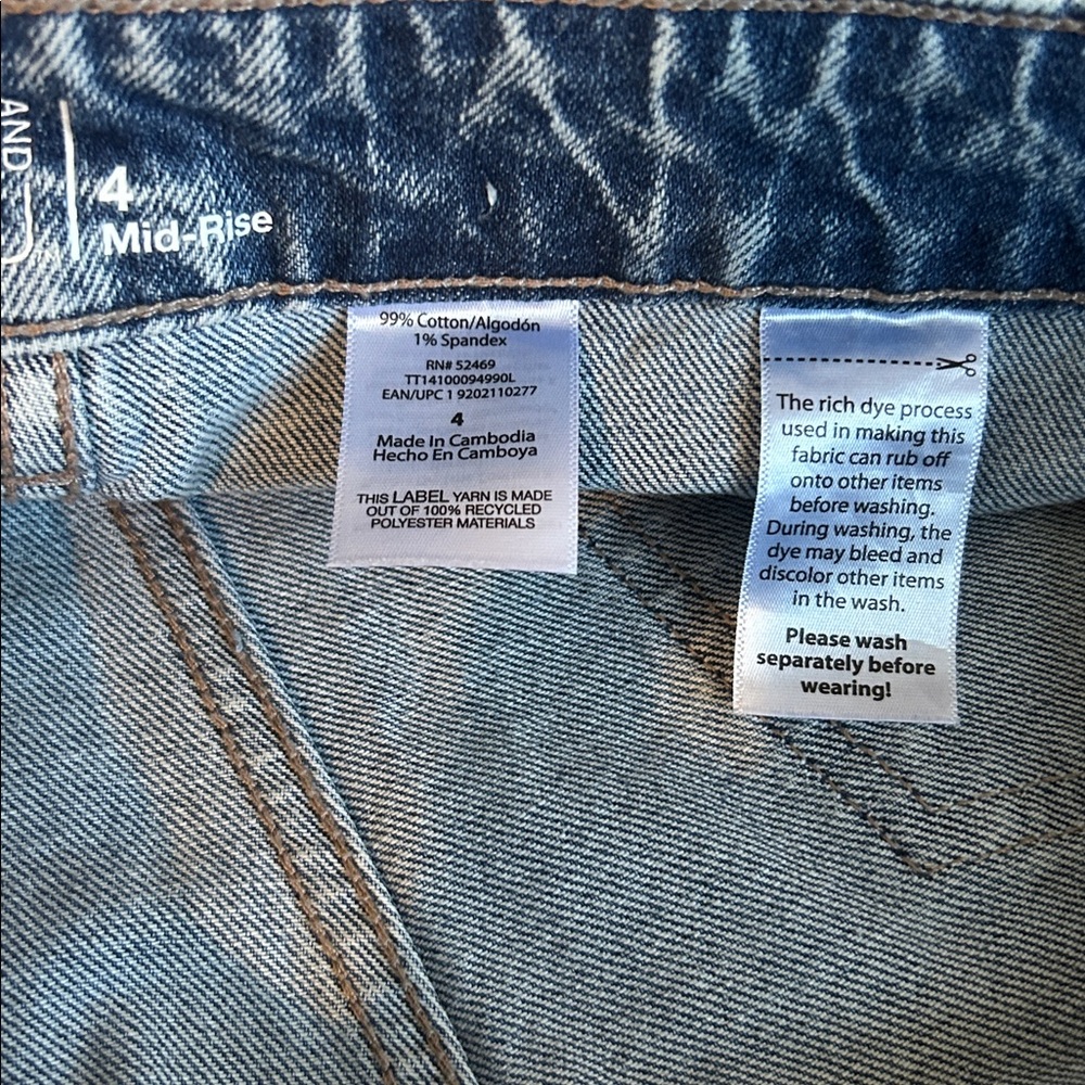 Time & Tru Boyfriend Jeans Acid Wash Size 4 - Picture 8 of 8